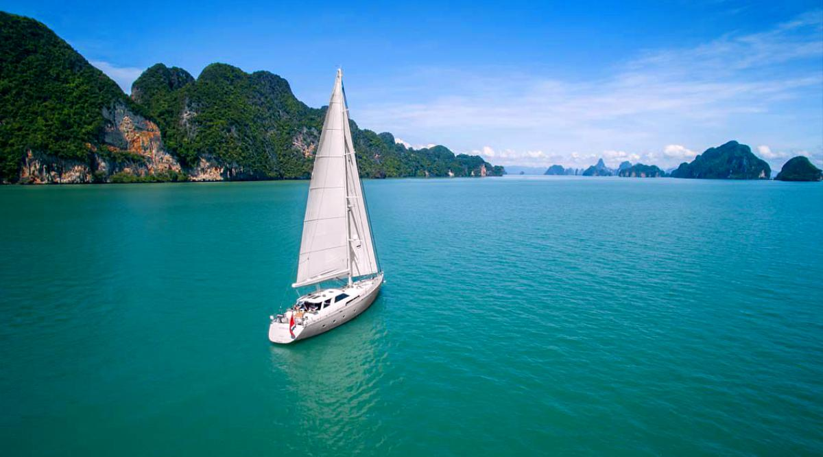 DAY YACHT CRUISE